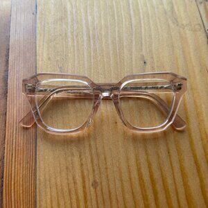 AHLEM Bridge of Arts frames in Dust Light